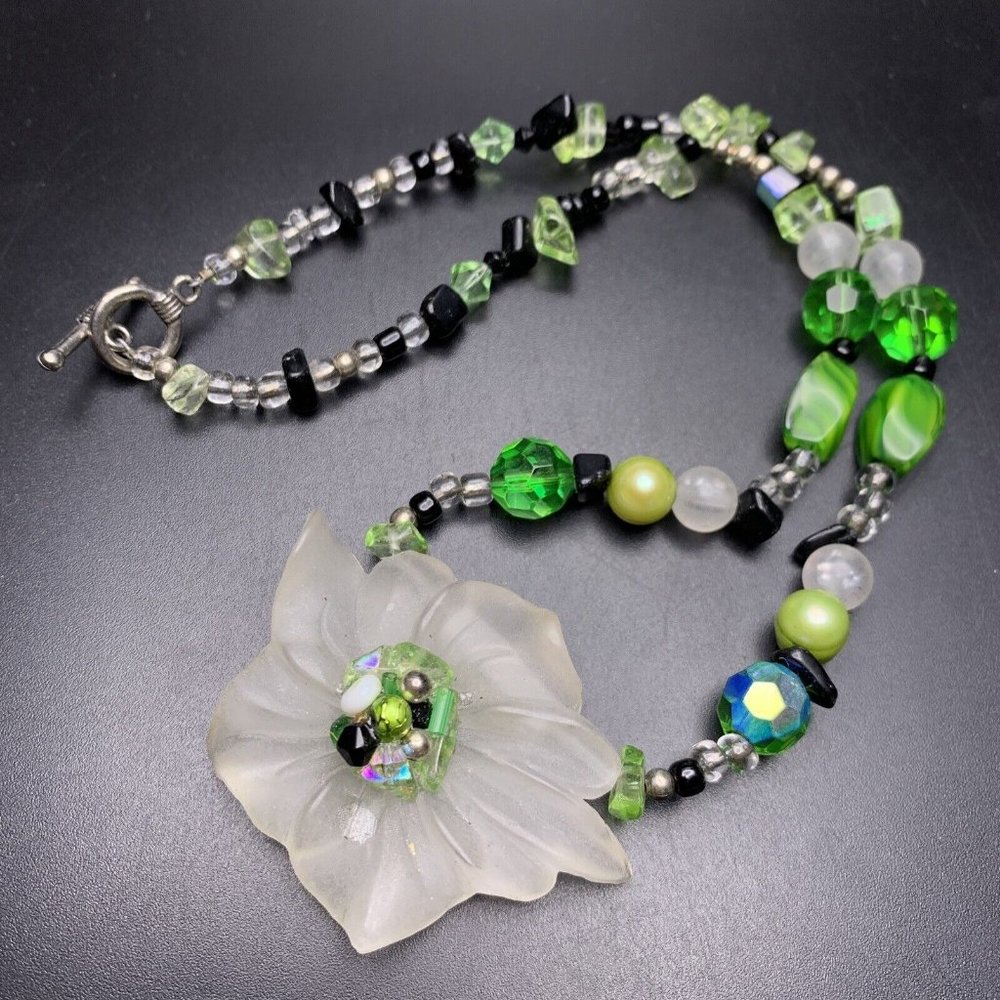 Flower Pendant Necklace Green Floral Glass Bead Frosted Acrylic Pearl Beaded